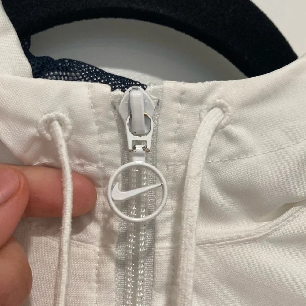 Nike Women’s Windbreaker